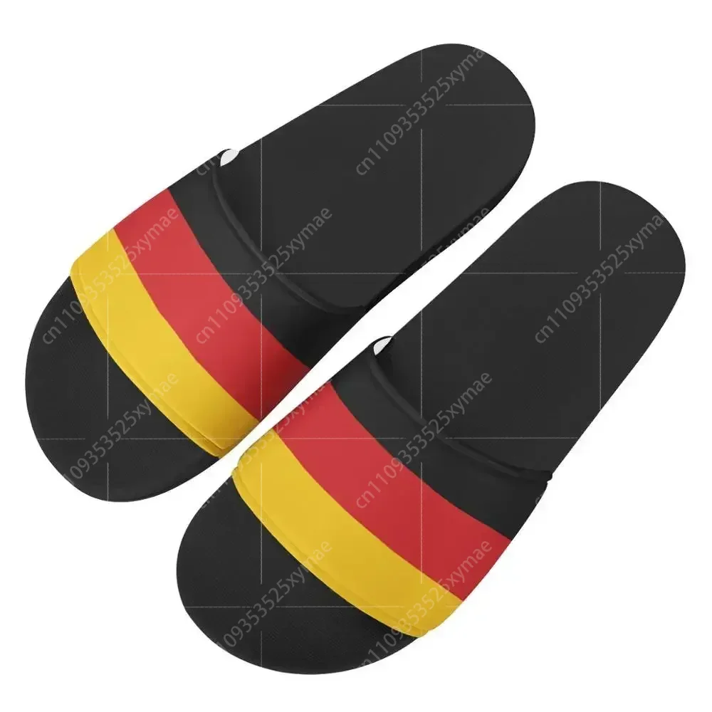 メンズカスタムパターンスリッパ ドイツ国旗プリント 夏用ファ - Men'S Fashion Shoes のレビューと価格